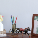 Handcrafted Horse Cart Metal Pen Holder – Decorative Desk Organizer for Office & Study Table