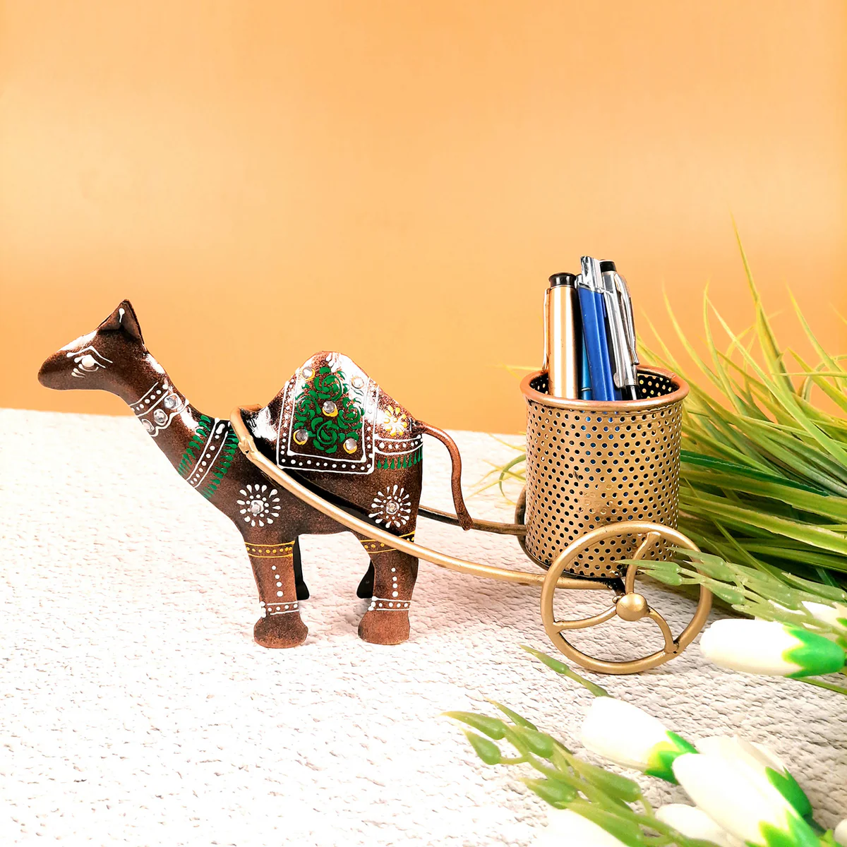 pen_holder_apkamart_49.png Handcrafted Camel Cart Metal Pen Holder - Image 1